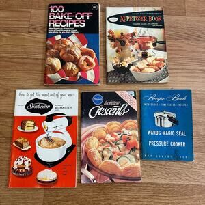 Set of 5 Vintage Cookbook Pamphlets Retro Kitchen Appliance Reference Books